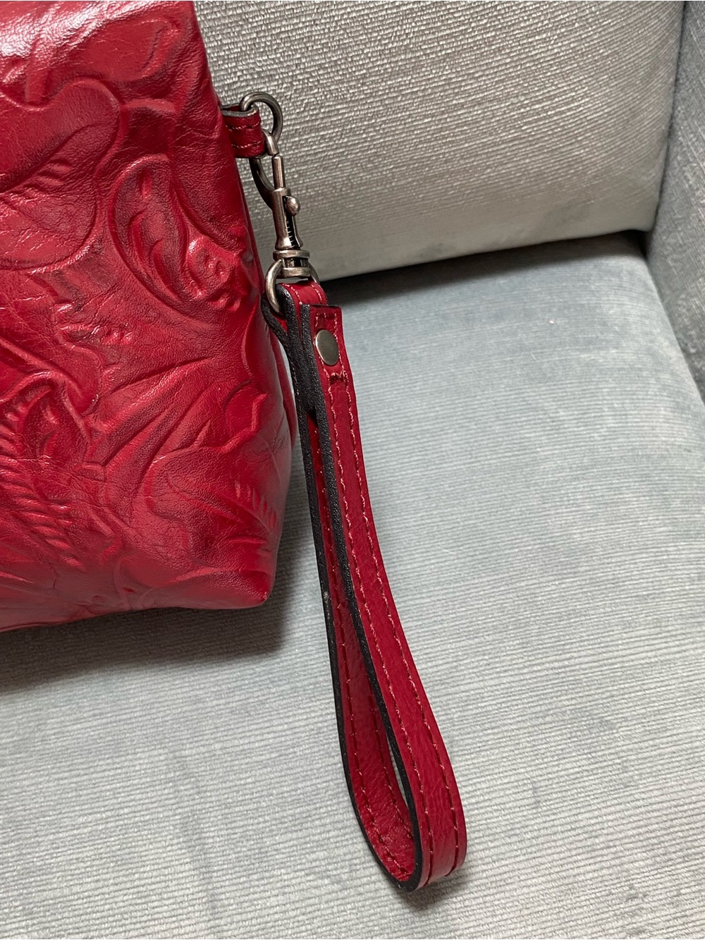Patricia Nash Embossed Red Leather Foldover Wristlet Clutch EUC - Picture 4 of 16